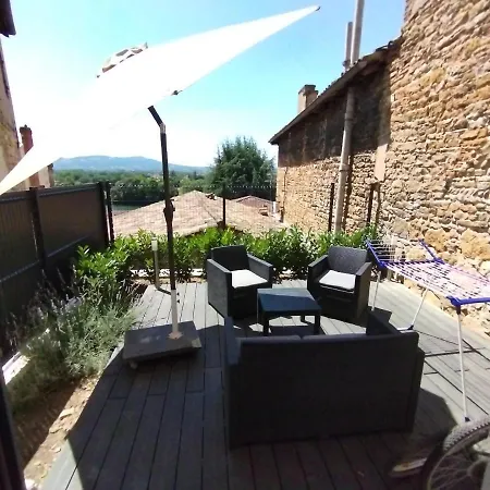 Apartment Trevoux: Loft Ravissant Avec Terrasse *