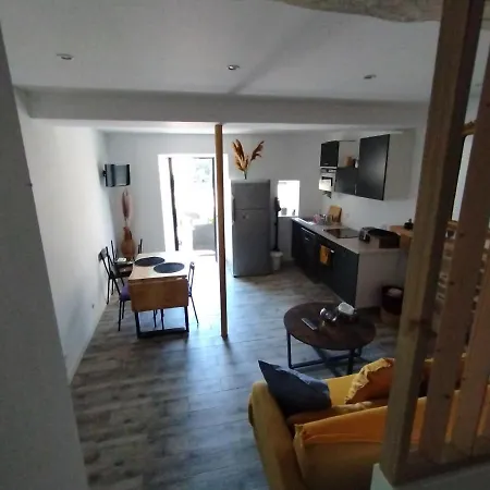 Trevoux: Loft Ravissant Avec Terrasse * Trevoux