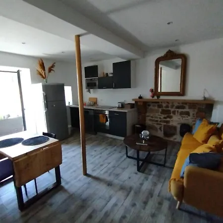 Trevoux: Loft Ravissant Avec Terrasse